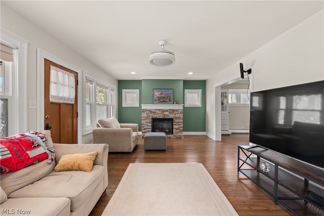 2126 Elbur Avenue Lakewood OH 44107