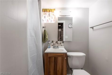 2126 Elbur Avenue Lakewood OH 44107