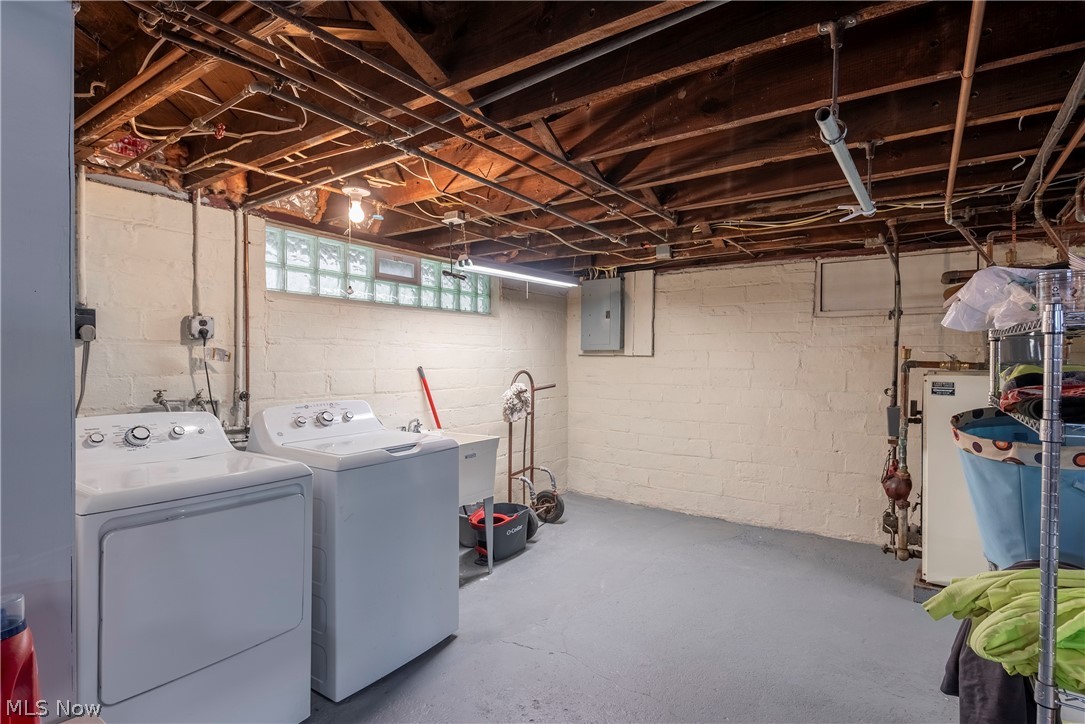 2126 Elbur Avenue Lakewood OH 44107