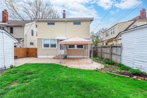 2126 Elbur Avenue Lakewood OH 44107