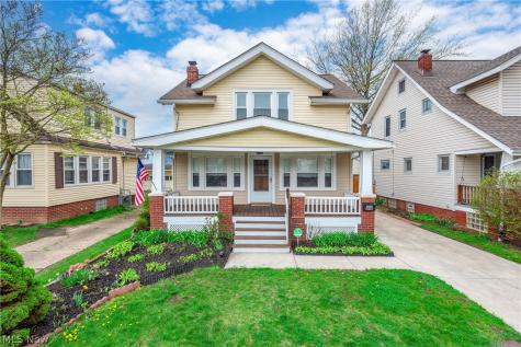 2126 Elbur Avenue Lakewood OH 44107