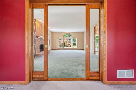 6638 Forestwood Street NW Canton OH 44718