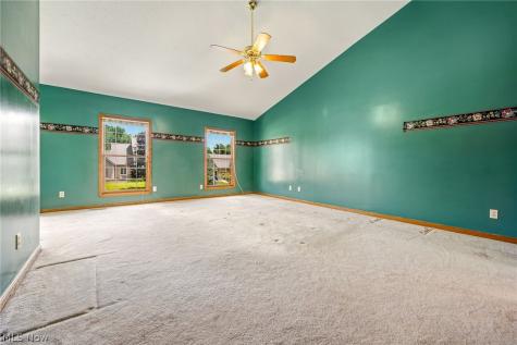6638 Forestwood Street NW Canton OH 44718