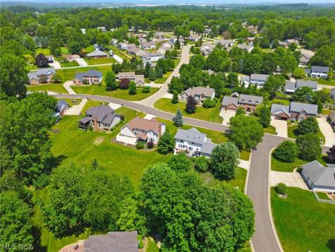 6638 Forestwood Street NW Canton OH 44718