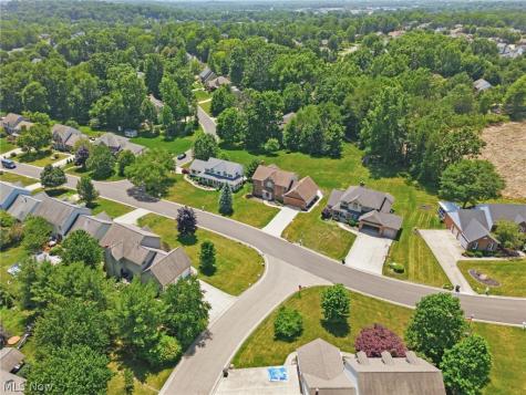 6638 Forestwood Street NW Canton OH 44718
