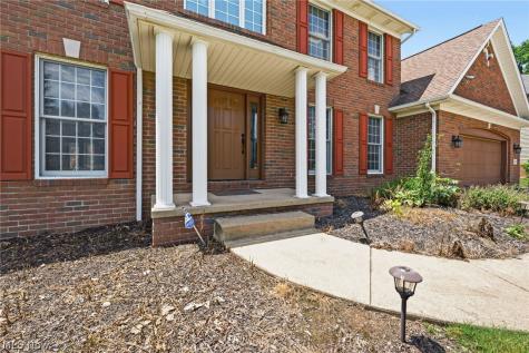 6638 Forestwood Street NW Canton OH 44718