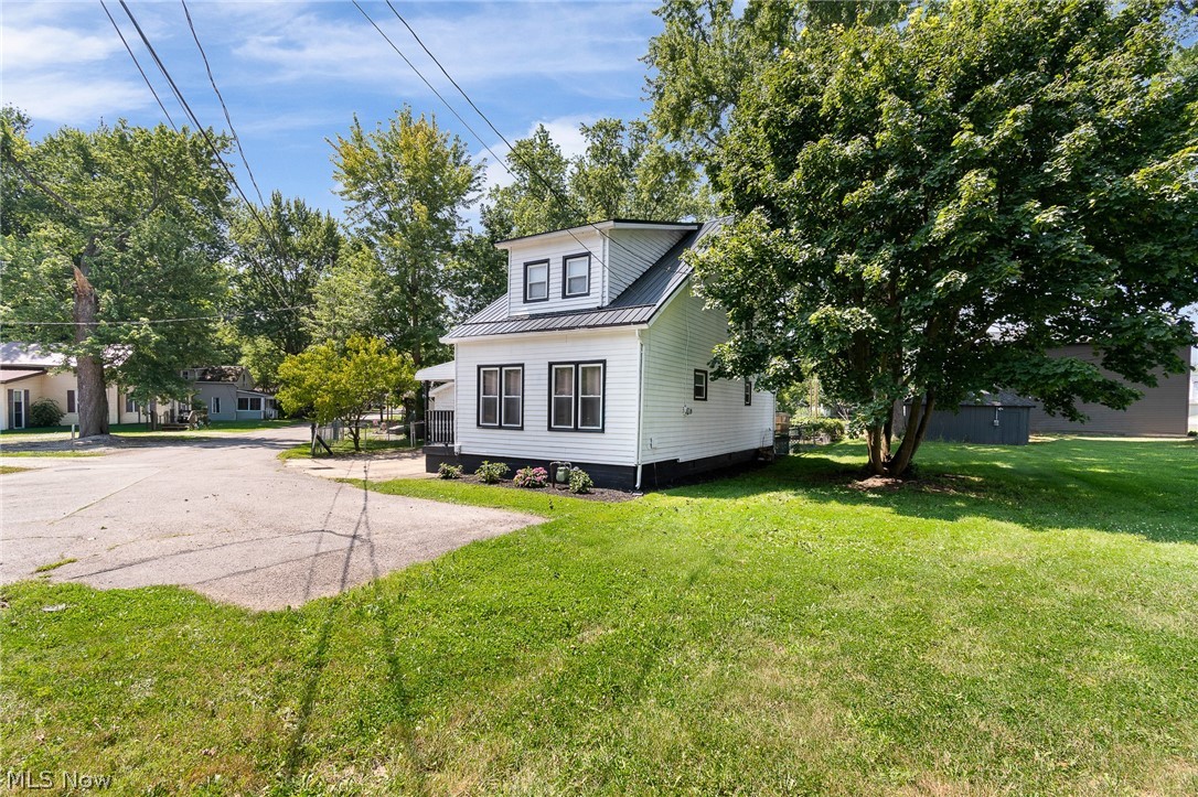 1440 3rd Street Lakemore OH 44250