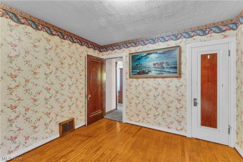 13019 Gilmore Avenue Cleveland OH 44135