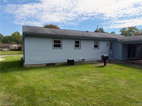 1758 Lancaster Drive Youngstown OH 44511