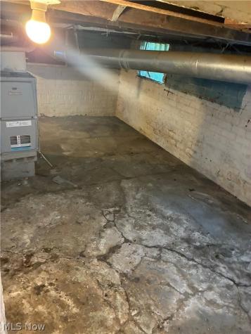 1298 E 167th Street Cleveland OH 44110