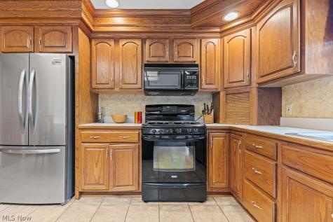 6962 Mapleridge Circle NW Canton OH 44718