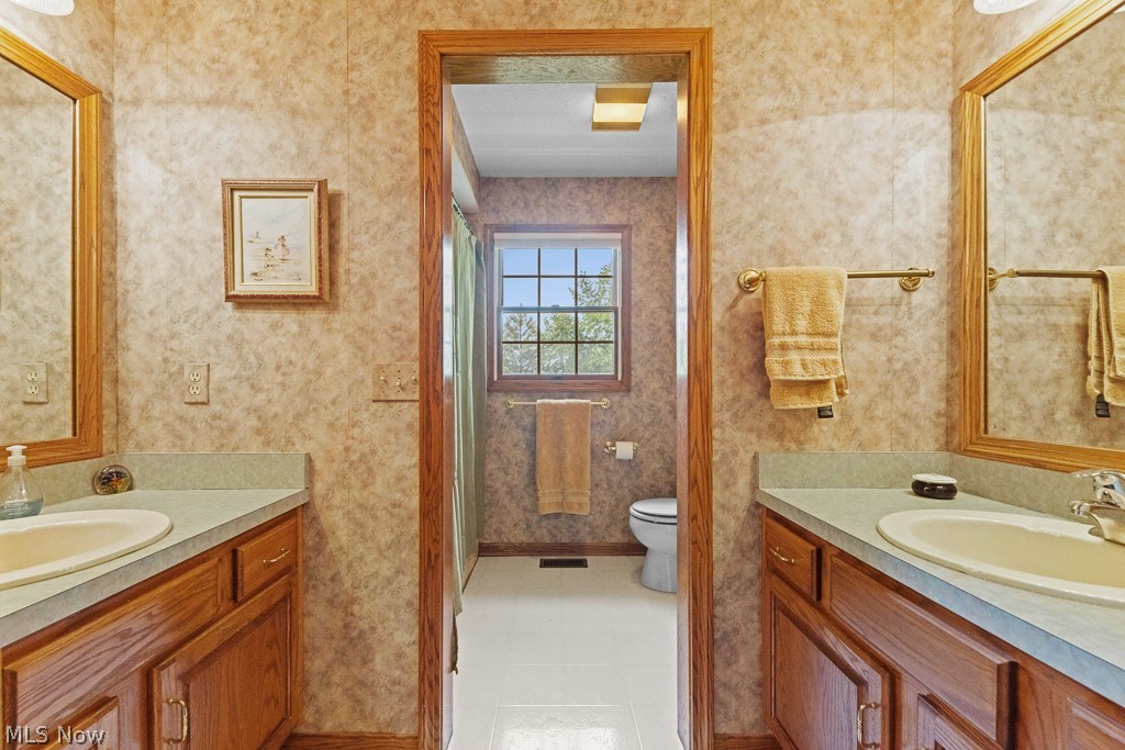 6962 Mapleridge Circle NW Canton OH 44718