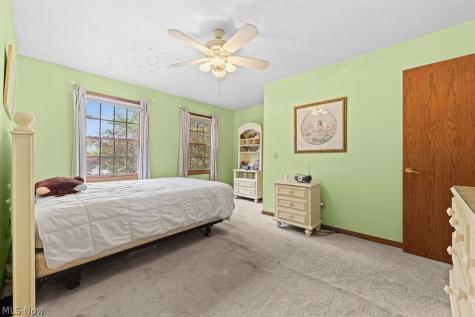 6962 Mapleridge Circle NW Canton OH 44718
