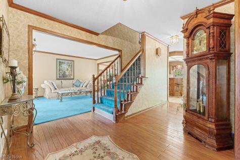 6962 Mapleridge Circle NW Canton OH 44718