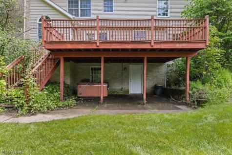6962 Mapleridge Circle NW Canton OH 44718