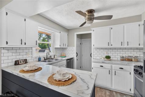 514 Rachel Circle NW Massillon OH 44646