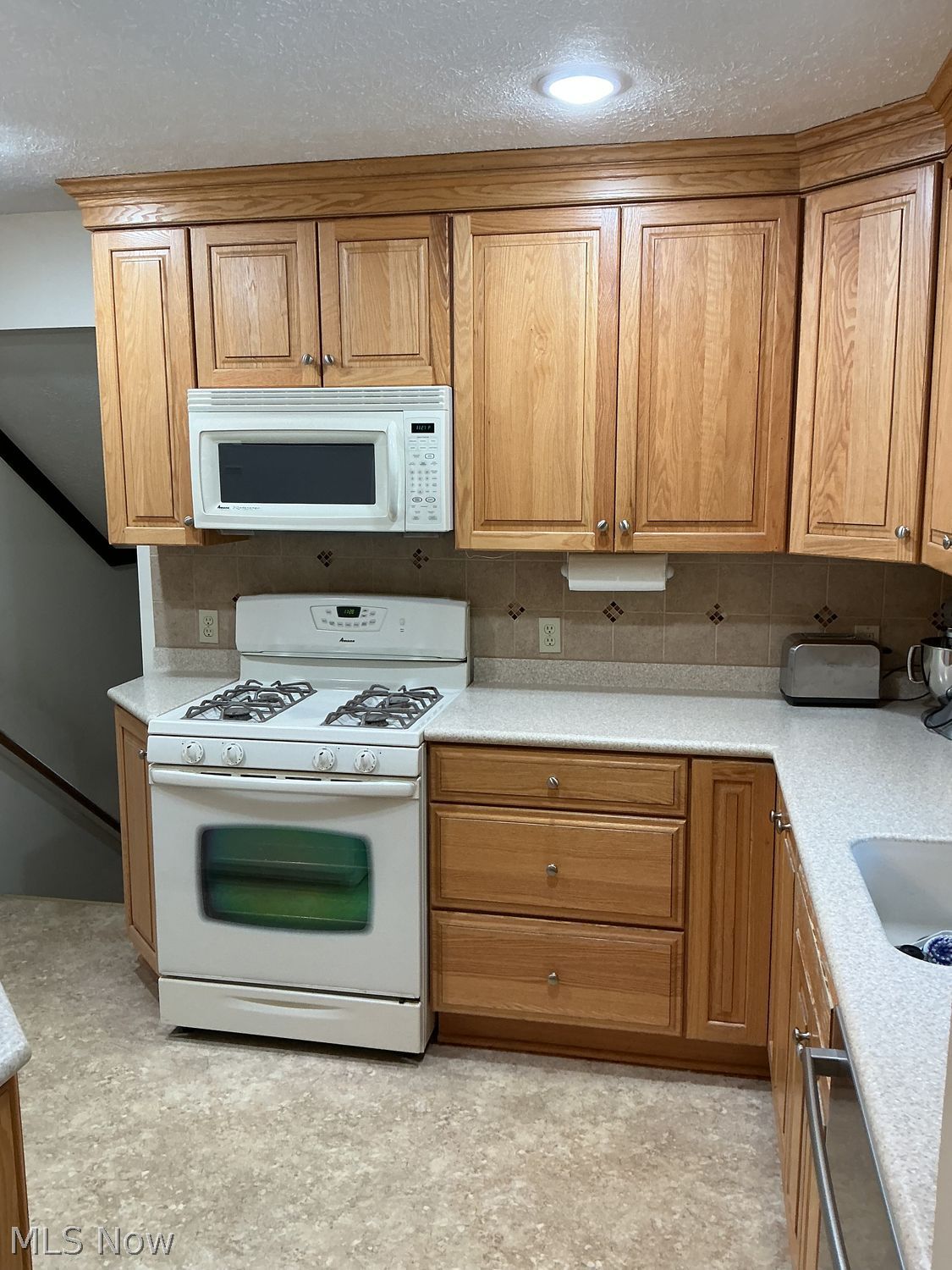 1828 E Skyline Drive Lorain OH 44053