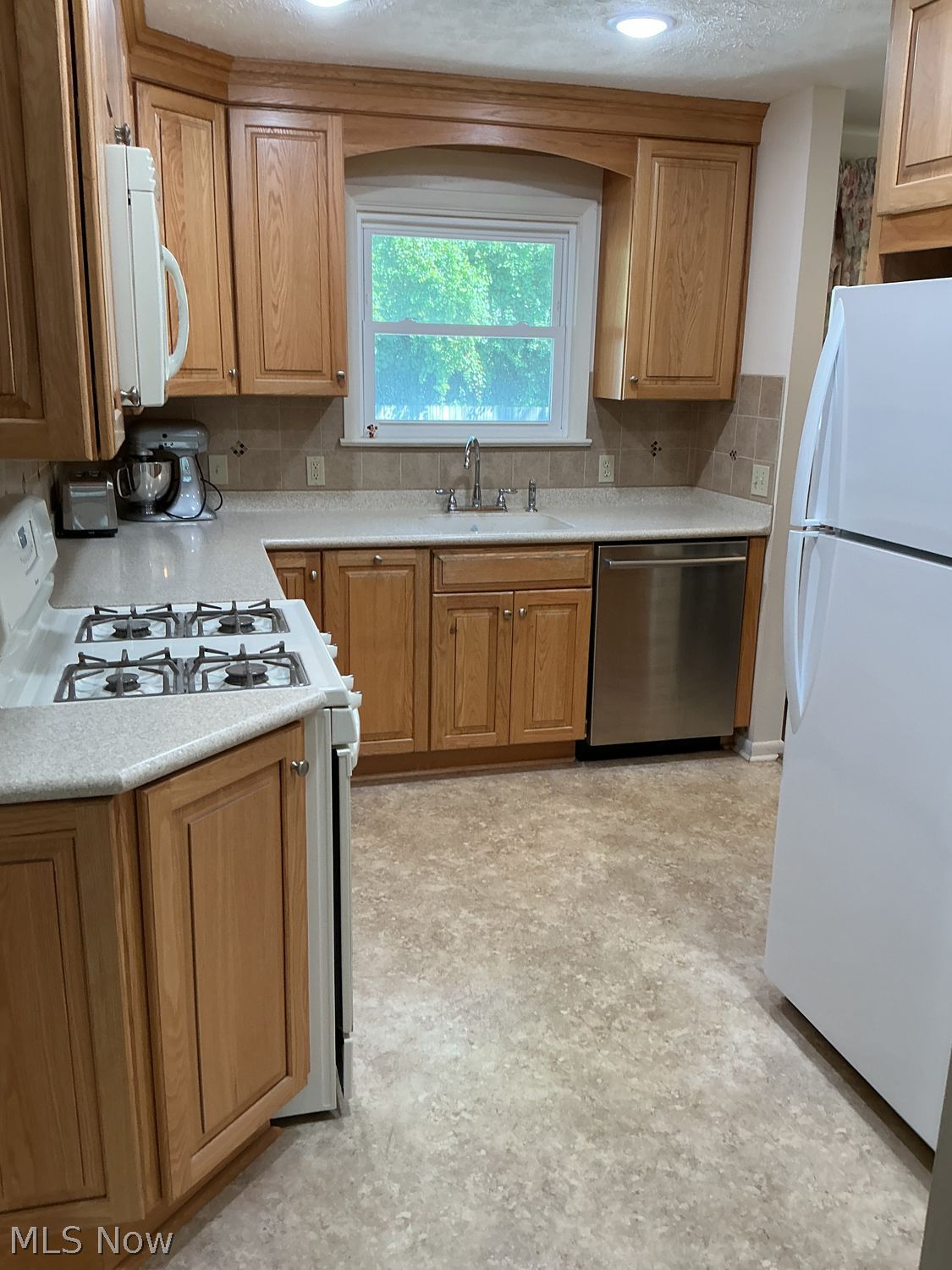 1828 E Skyline Drive Lorain OH 44053