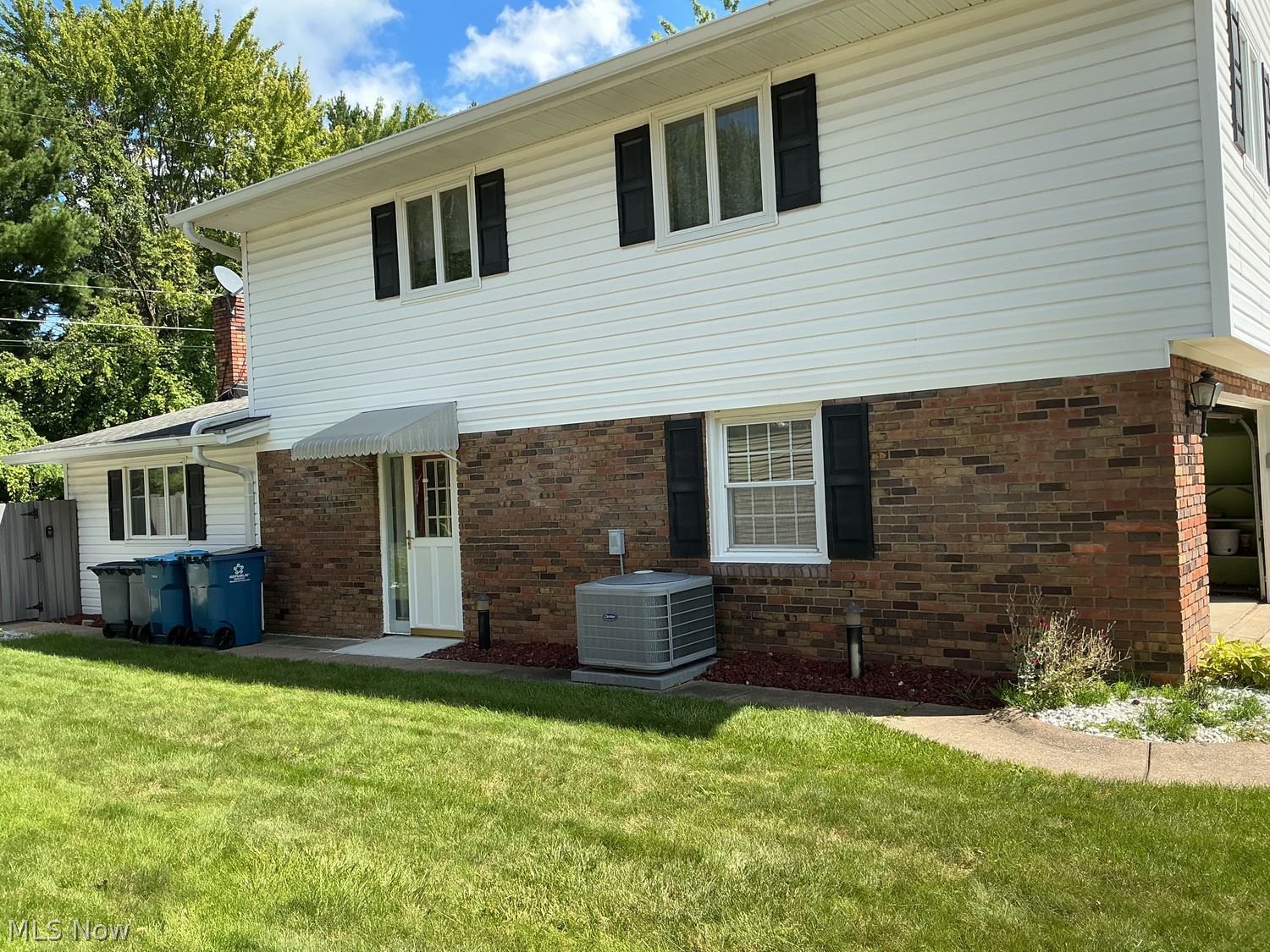 1828 E Skyline Drive Lorain OH 44053