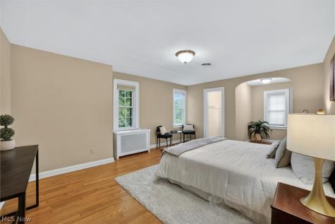 3008 Warrington Road Shaker Heights OH 44120