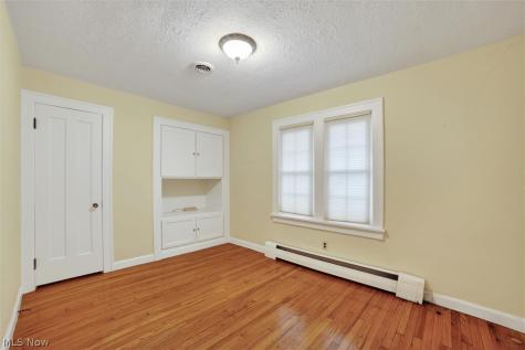 3008 Warrington Road Shaker Heights OH 44120