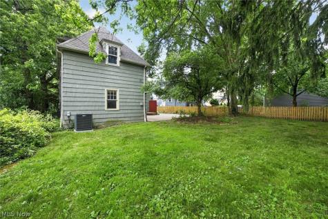 3008 Warrington Road Shaker Heights OH 44120