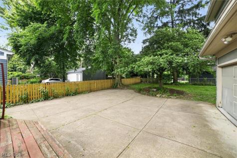 3008 Warrington Road Shaker Heights OH 44120