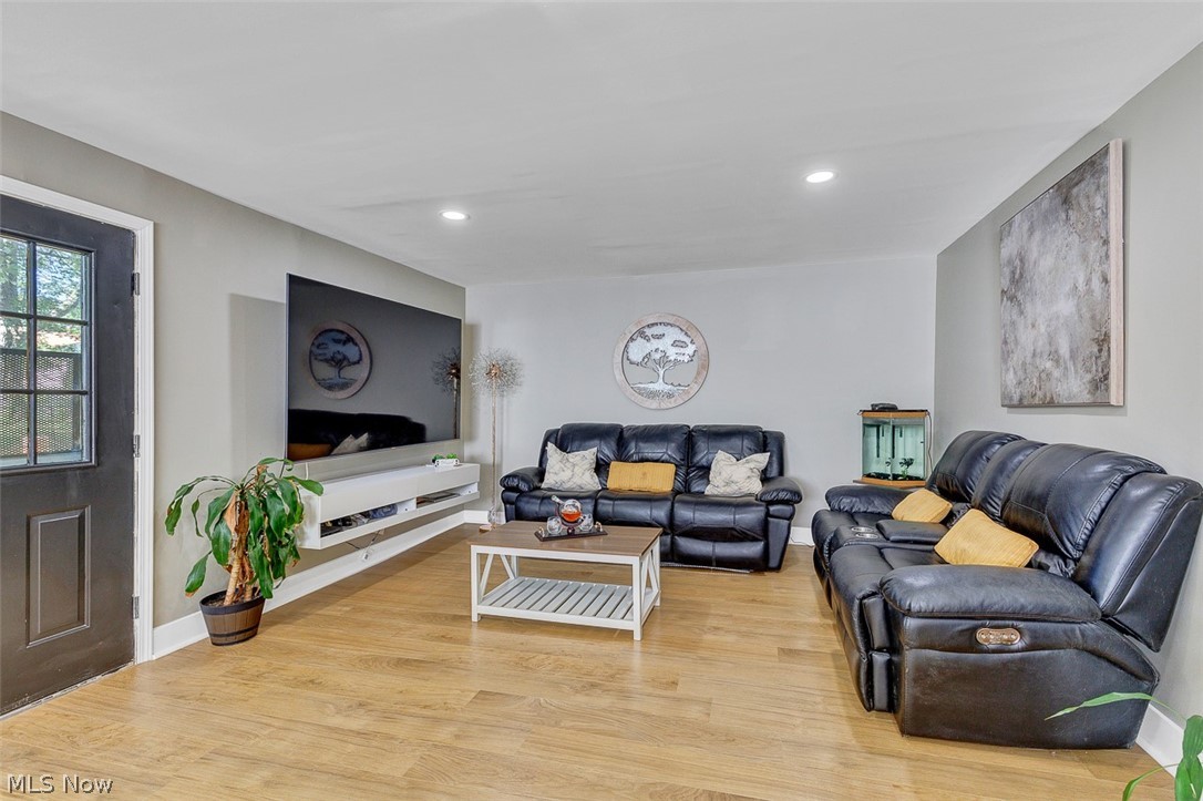 523 Purdue Avenue Elyria OH 44035