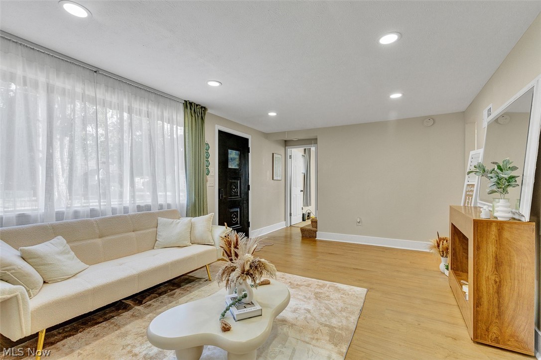 523 Purdue Avenue Elyria OH 44035