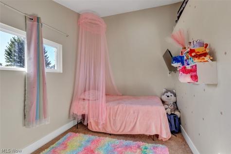 523 Purdue Avenue Elyria OH 44035