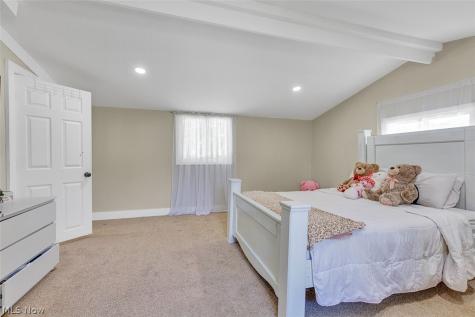 523 Purdue Avenue Elyria OH 44035