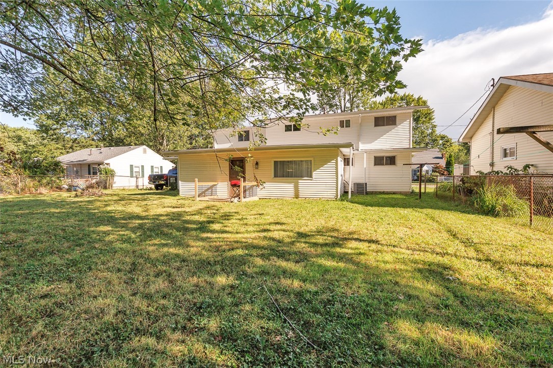 523 Purdue Avenue Elyria OH 44035