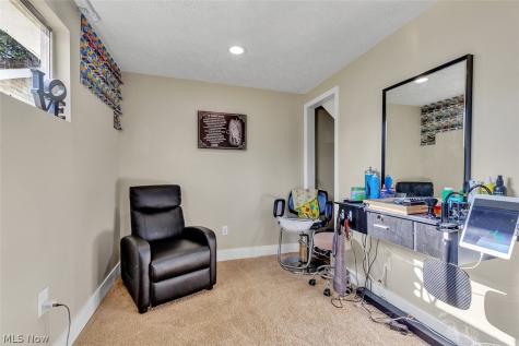 523 Purdue Avenue Elyria OH 44035