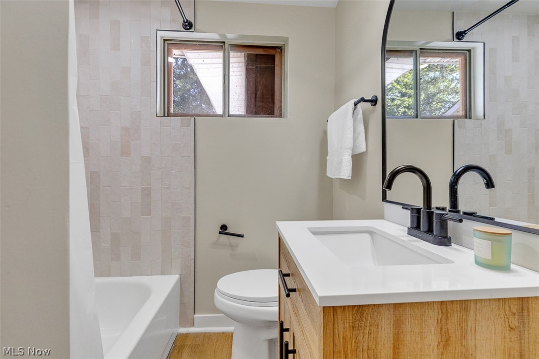 523 Purdue Avenue Elyria OH 44035