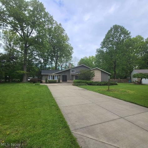 27384 Linwood Circle North Olmsted OH 44070