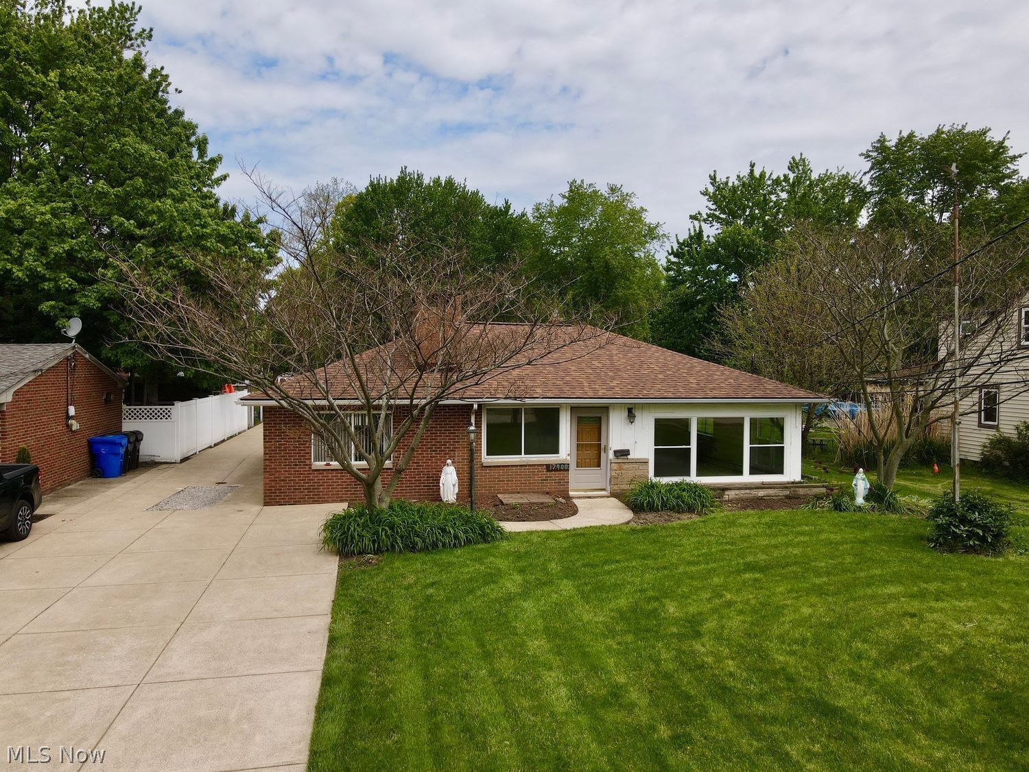 17900 Holland Road Brook Park OH 44142