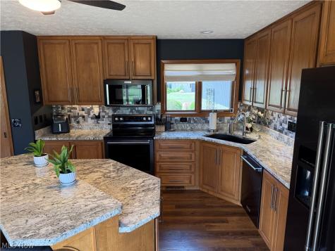 33065 Cobblestone Circle North Ridgeville OH 44039
