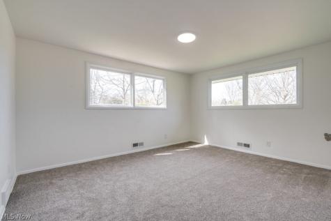 419 Briar Avenue NE North Canton OH 44720