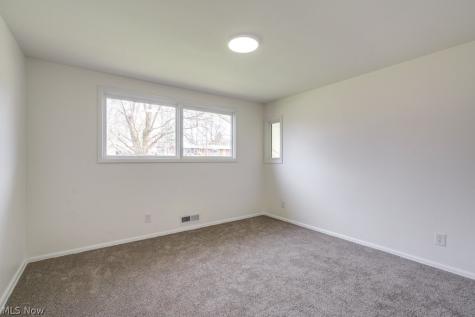 419 Briar Avenue NE North Canton OH 44720