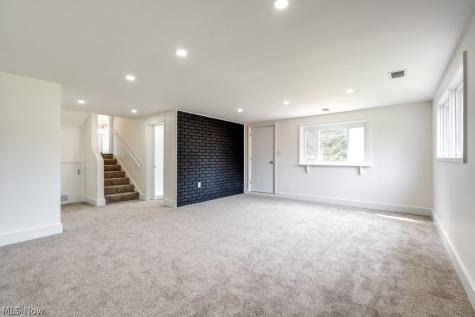 419 Briar Avenue NE North Canton OH 44720