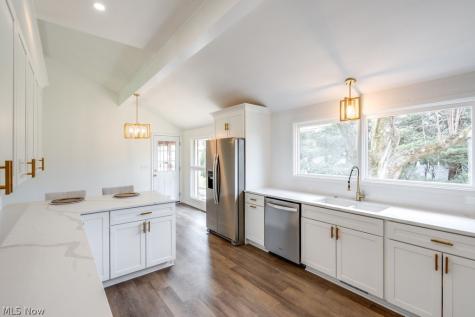 419 Briar Avenue NE North Canton OH 44720