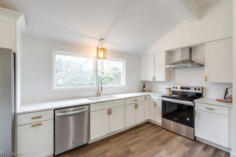 419 Briar Avenue NE North Canton OH 44720