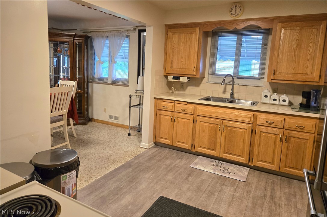9515 Elsmere Drive Parma OH 44130