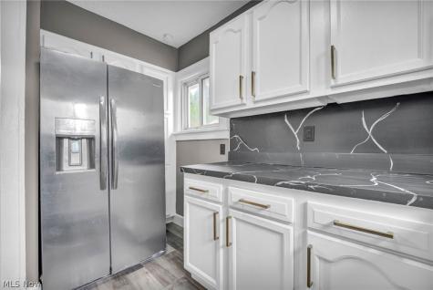 1982 Reyburn Road Cleveland OH 44112
