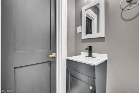 1982 Reyburn Road Cleveland OH 44112