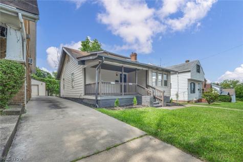 1982 Reyburn Road Cleveland OH 44112