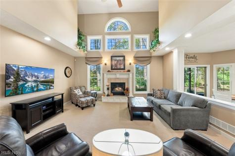 35982 Falcon Crest Avenue Avon OH 44011