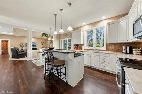 35982 Falcon Crest Avenue Avon OH 44011