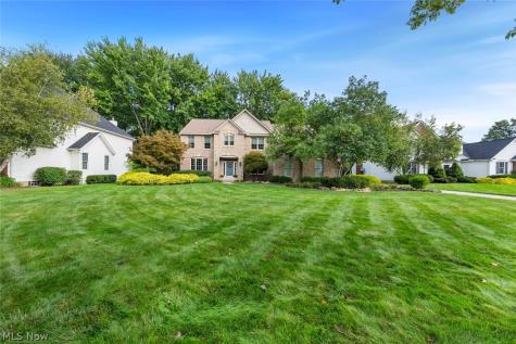 35982 Falcon Crest Avenue Avon OH 44011