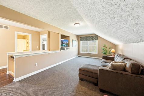 35982 Falcon Crest Avenue Avon OH 44011